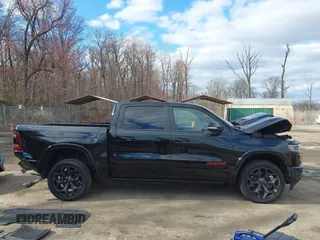 2022 Ram 1500 Limited z VIN 1C6SRFHM3NN412939, wystawiony jako IAAI lot #41813912 z przebiegiem 62 218 mil mil oraz . Historia ofert i sprzedaży dostępna na DreamBid. Obrazek 13.