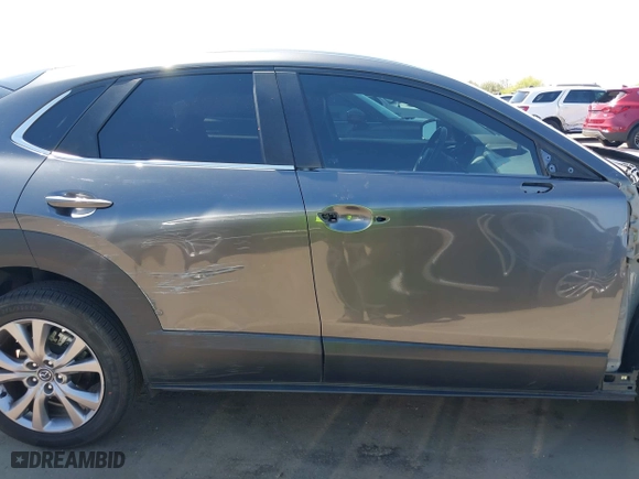 2021 Mazda CX-30 Select with VIN 3MVDMBBL5MM318545, listed as a IAAI auction lot 42011788 with 46,935 mi miles. Bid and sale history available at carsss.com. Image 14.