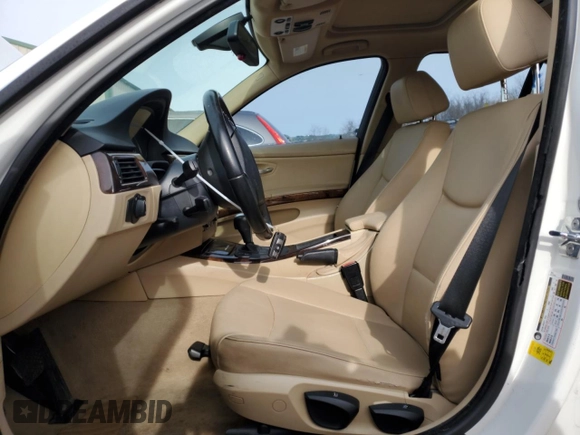 2007 BMW 3 Series 328i with VIN WBAVA33537PG49627, listed as a Copart auction lot 43029665 with 131,062 mi miles and Salvage Title. Bid and sale history available at carsss.com. Image 7.