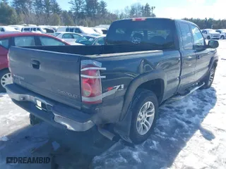 2003 Chevrolet Silverado 1500 LS with VIN 2GCEK19T631340409, listed as a IAAI auction lot 41555088 with 200,200 mi miles. Bid and sale history available at carsss.com. Image 4.
