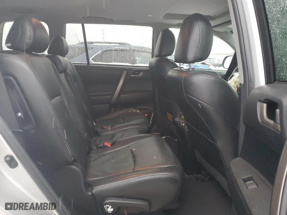 2010 Toyota Highlander Sport with VIN 5TDEK3EH2AS003965, listed as a Copart auction lot 86109094 with 132,651 mi miles and Clean Title. Bid and sale history available at carsss.com. Image 11.