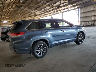 2017 Toyota Highlander XLE with VIN 5TDJZRFH5HS462350, listed as a Copart auction lot 63927495 with 143,051 mi miles and Salvage title. Bid and sale history available at DreamBid. Image 3.