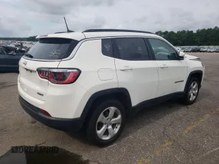 2019 Jeep Compass Latitude z VIN 3C4NJDBB8KT760837, wystawiony jako Copart lot #58399035 z przebiegiem 117 188 mil mil oraz Czysty tytuł • Clean title. Historia ofert i sprzedaży dostępna na DreamBid. Obrazek 3.