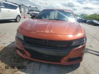 2020 Dodge Charger SXT z VIN 2C3CDXBGXLH195677, wystawiony jako Copart lot #54227195 z przebiegiem 34 336 mil mil oraz Szkoda całkowita • Salvage title. Historia ofert i sprzedaży dostępna na DreamBid. Obrazek 5.