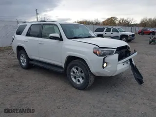 2020 Toyota 4Runner SR5 with VIN JTEBU5JR8L5758906, listed as a IAAI auction lot 40790726 with 69,848 mi miles. Bid and sale history available at carsss.com. Image 1.
