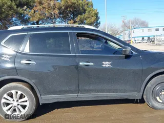 2016 Nissan Rogue S with VIN KNMAT2MV0GP620040, listed as a IAAI auction lot 41650139 with 96,867 mi miles. Bid and sale history available at carsss.com. Image 13.