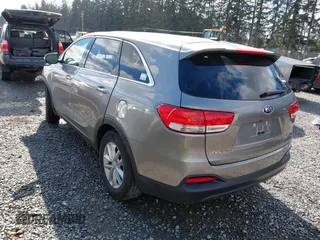 2018 Kia Sorento L with VIN 5XYPG4A33JG418543, listed as a IAAI auction lot 41745875 with 1 mi miles. Bid and sale history available at carsss.com. Image 3.
