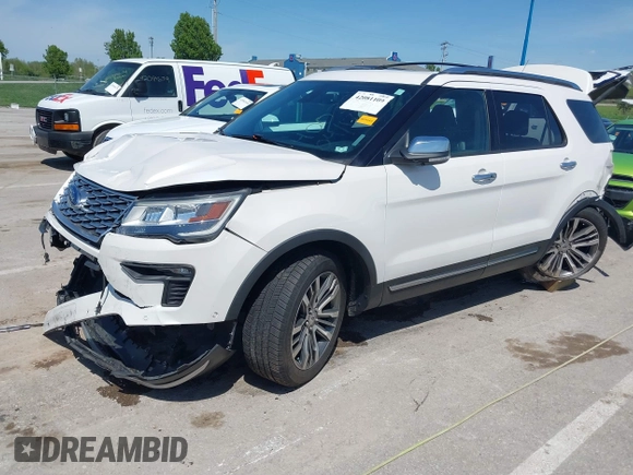 2018 Ford Explorer Platinum с VIN 1FM5K8HT5JGB55905, выставлен на аукционе IAAI как лот 42081109 с пробегом 59 801 миль миль и . История ставок и продаж доступна на DreamBid. Изображение 2.