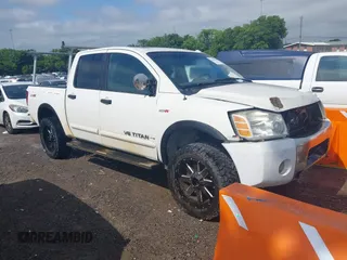 2010 Nissan Titan Pro-4X z VIN 1N6BA0EC6AN313922, wystawiony jako IAAI lot #42662770 z przebiegiem 213 139 mil mil oraz . Historia ofert i sprzedaży dostępna na DreamBid. Obrazek 1.