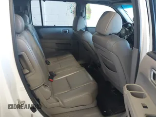 2010 Honda Pilot Touring with VIN 5FNYF4H95AB019903, listed as a IAAI auction lot 42196082 with 233,527 mi miles and . Bid and sale history available at carsss.com. Image 8.