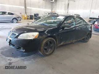 2008 Pontiac G6 with VIN 1G2ZG57B684157371, listed as a IAAI auction lot 41902504 with 188,507 mi miles. Bid and sale history available at carsss.com. Image 2.