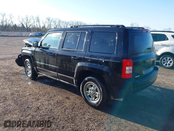 2016 Jeep Patriot Sport with VIN 1C4NJPBAXGD699514, listed as a IAAI auction lot 41945662 with 100,111 mi miles. Bid and sale history available at carsss.com. Image 3.