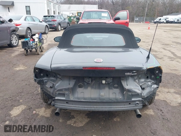 2017 FIAT 124 Spider Elaborazione Abarth z VIN JC1NFAEK8H0106578, wystawiony jako IAAI lot #41553055 z przebiegiem 52 803 mil mil oraz . Historia ofert i sprzedaży dostępna na DreamBid. Obrazek 16.