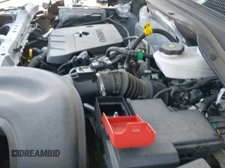 2024 Chevrolet TrailBlazer LS z VIN KL79MNSL9RB038051, wystawiony jako IAAI lot #42780037 z przebiegiem 31 610 mil mil oraz . Historia ofert i sprzedaży dostępna na DreamBid. Obrazek 20.