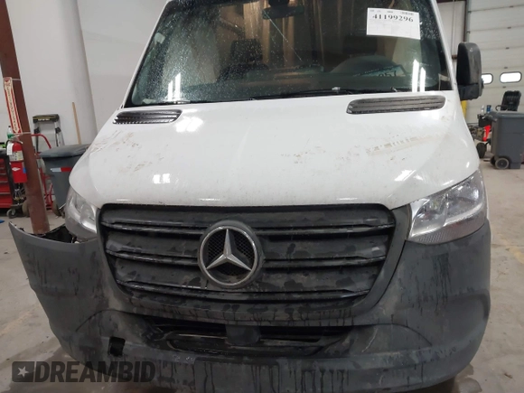 2020 Mercedes-Benz Sprinter Cargo Cargo with VIN W1Y40CHY1LT037120, listed as a IAAI auction lot 41199296 with 247,973 mi miles and . Bid and sale history available at carsss.com. Image 11.