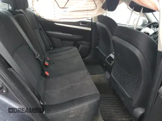 2014 Subaru Legacy Premium z VIN 4S3BMCC68E3005466, wystawiony jako Copart lot #57904755 z przebiegiem 135 393 mil mil oraz Szkoda całkowita • Salvage title. Historia ofert i sprzedaży dostępna na DreamBid. Obrazek 10.
