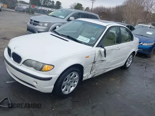 2003 BMW 3 Series 325i z VIN WBAEV33473KL58984, wystawiony jako IAAI lot #41495695 z przebiegiem 16 468 mil mil oraz . Historia ofert i sprzedaży dostępna na DreamBid. Obrazek 18.