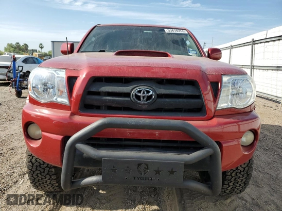 2010 Toyota Tacoma PreRunner z VIN 3TMJU4GN3AM096545, wystawiony jako Copart lot #53389965 z przebiegiem 176 639 mil mil oraz Szkoda całkowita • Salvage title. Historia ofert i sprzedaży dostępna na DreamBid. Obrazek 5.