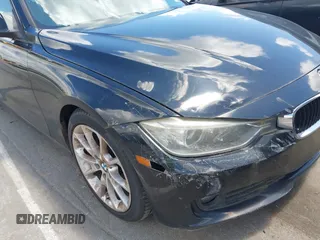 2013 BMW 3 Series 320i z VIN WBA3B1C58DF461645, wystawiony jako IAAI lot #42265684 z przebiegiem 185 873 mil mil oraz . Historia ofert i sprzedaży dostępna na DreamBid. Obrazek 6.