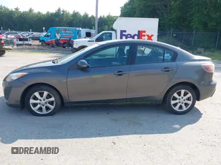 2011 Mazda 3 i Touring z VIN JM1BL1VF0B1900087, wystawiony jako IAAI lot #42462777 z przebiegiem 202 374 mil mil oraz . Historia ofert i sprzedaży dostępna na DreamBid. Obrazek 12.