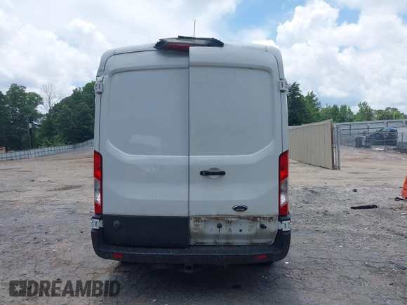 2019 Ford Transit z VIN 1FTBW2CM5KKB43860, wystawiony jako IAAI lot #42422646 z przebiegiem 129 215 mil mil oraz . Historia ofert i sprzedaży dostępna na DreamBid. Obrazek 16.
