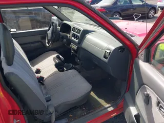 2001 Nissan Frontier XE z VIN 1N6DD21S41C390650, wystawiony jako IAAI lot #42055644 z przebiegiem 134 610 mil mil oraz . Historia ofert i sprzedaży dostępna na DreamBid. Obrazek 5.