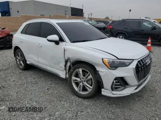 2020 Audi Q3 S line Premium z VIN WA1DECF31L1122011, wystawiony jako Copart lot #50725195 z przebiegiem 47 567 mil mil oraz Szkody całkowita. Historia ofert i sprzedaży dostępna na DreamBid. Obrazek 4.