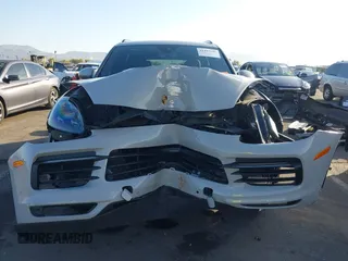 2020 Porsche Cayenne z VIN WP1AA2AY0LDA05728, wystawiony jako IAAI lot #41485296 z przebiegiem Nie podano mil oraz . Historia ofert i sprzedaży dostępna na DreamBid. Obrazek 6.