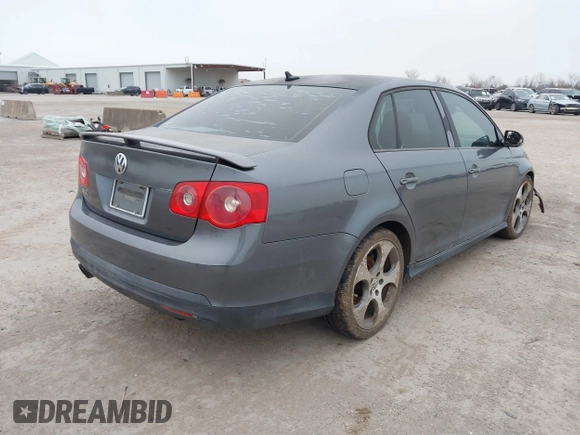 2007 Volkswagen Jetta Sedan GLI 2.0L Turbo with VIN 3VWXJ71K57M095261, listed as a IAAI auction lot 41495424 with 246,772 mi miles. Bid and sale history available at carsss.com. Image 4.