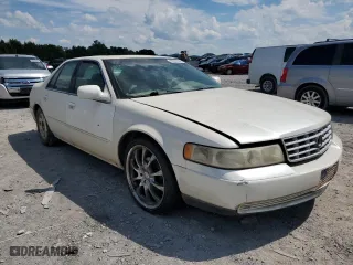 1998 Cadillac Seville SLS with VIN 1G6KS54Y8WU923248, listed as a Copart auction lot 60958384 with 156,041 mi miles and Clean Title. Bid and sale history available at carsss.com. Image 4.