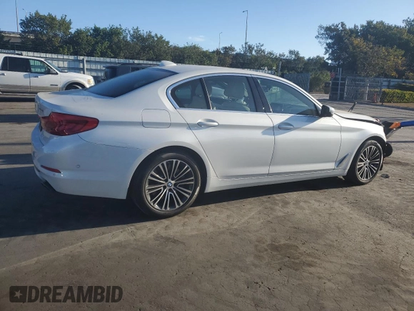 2019 BMW 5 Series 540i xDrive with VIN WBAJE7C58KWW09923, listed as a Copart auction lot 50146235 with 42,440 mi miles and Non Repairable. Bid and sale history available at carsss.com. Image 3.