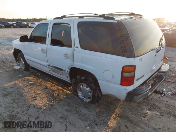 2003 GMC Yukon SLT with VIN 1GKEC13Z43J102238, listed as a IAAI auction lot 41618837 with 371,562 mi miles. Bid and sale history available at carsss.com. Image 3.