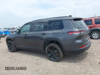 2023 Jeep Grand Cherokee Limited z VIN 1C4RJKBGXP8702638, wystawiony jako IAAI lot #42267224 z przebiegiem 26 372 mil mil oraz . Historia ofert i sprzedaży dostępna na DreamBid. Obrazek 14.