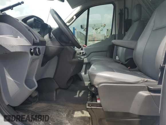 2019 Ford Transit z VIN 1FTYR2XM6KKB14847, wystawiony jako Copart lot #59996485 z przebiegiem 354 486 mil mil oraz Szkoda całkowita • Salvage title. Historia ofert i sprzedaży dostępna na DreamBid. Obrazek 7.