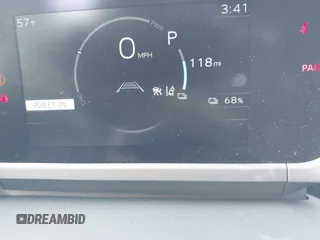 2024 Toyota bZ4X XLE z VIN JTMABACA2RA069207, wystawiony jako IAAI lot #41632667 z przebiegiem 7329 mil mil oraz . Historia ofert i sprzedaży dostępna na DreamBid. Obrazek 18.