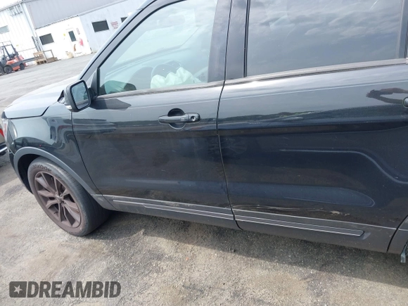 2018 Ford Explorer XLT with VIN 1FM5K7D85JGC38939, listed as a IAAI auction lot 42094891 with 122,399 mi miles and . Bid and sale history available at DreamBid. Image 14.