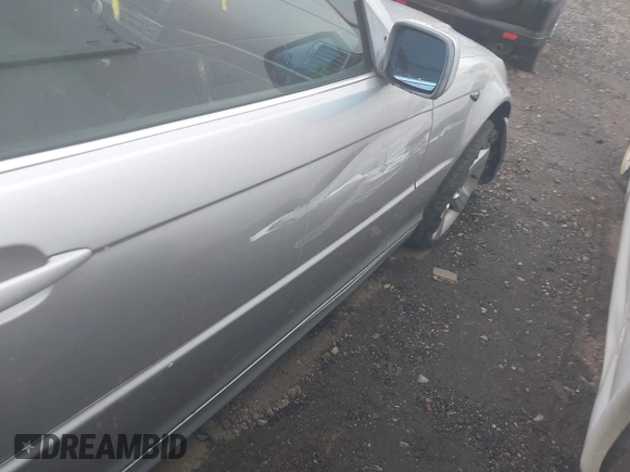 2004 BMW 3 Series 325Ci с VIN WBABV13404JT20060, выставлен на аукционе IAAI как лот 42087891 с пробегом Не указан миль и . История ставок и продаж доступна на DreamBid. Изображение 6.