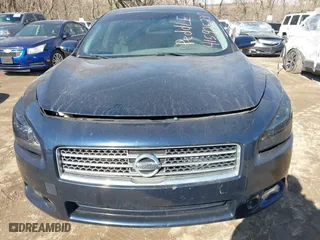 2009 Nissan Maxima 3.5 S with VIN 1N4AA51EX9C832326, listed as a IAAI auction lot 41592523 with 172,599 mi miles. Bid and sale history available at carsss.com. Image 6.