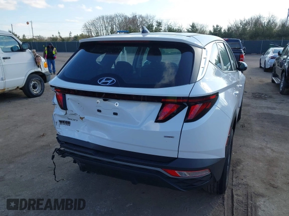 2024 Hyundai Tucson SE with VIN 5NMJACDE4RH333436, listed as a IAAI auction lot 41222699 with 15,002 mi miles. Bid and sale history available at carsss.com. Image 4.