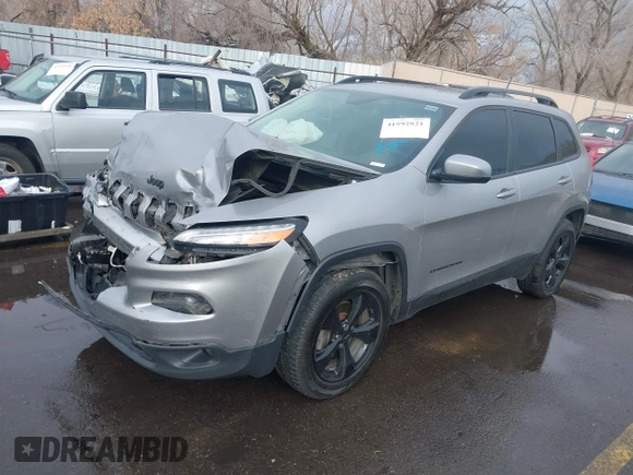 2018 Jeep Cherokee Latitude with VIN 1C4PJMCX4JD548136, listed as a IAAI auction lot 41592821 with 165,022 mi miles and . Bid and sale history available at DreamBid. Image 17.