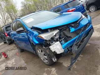 2017 Toyota RAV4 LE с VIN JTMBFREV2HJ151363, выставлен на аукционе IAAI как лот 41945493 с пробегом 60 901 миль миль и . История ставок и продаж доступна на DreamBid. Изображение 1.