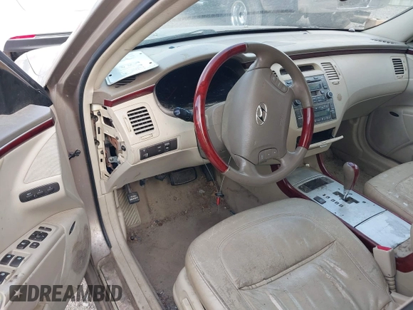 2007 Hyundai Azera SE z VIN KMHFC46F67A162638, wystawiony jako IAAI lot #42053153 z przebiegiem 130 133 mil mil oraz . Historia ofert i sprzedaży dostępna na DreamBid. Obrazek 5.