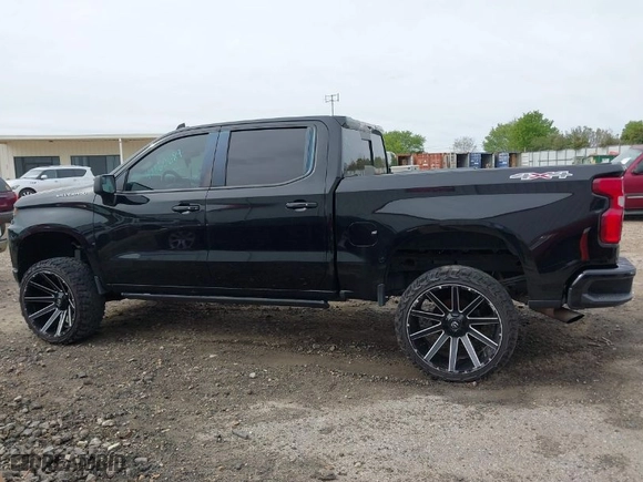 2019 Chevrolet Silverado 1500 RST with VIN 3GCUYEED7KG115048, listed as a IAAI auction lot 41860689 with 173,067 mi miles. Bid and sale history available at carsss.com. Image 14.