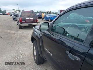 2013 Toyota Tacoma with VIN 3TMLU4EN5DM107500, listed as a IAAI auction lot 42733914 with Not provided miles and . Bid and sale history available at DreamBid. Image 19.
