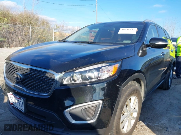 2018 Kia Sorento LX z VIN 5XYPG4A39JG385905, wystawiony jako IAAI lot #40936433 z przebiegiem 116 080 mil mil oraz . Historia ofert i sprzedaży dostępna na DreamBid. Obrazek 17.