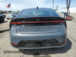 2025 Toyota Prius LE z VIN JTDADABU9S3025219, wystawiony jako Copart lot #51535365 z przebiegiem Nie podano mil oraz Szkoda całkowita • Salvage title. Historia ofert i sprzedaży dostępna na DreamBid. Obrazek 6.