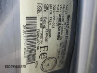2011 Nissan Versa S z VIN 3N1BC1CP5BL464666, wystawiony jako Copart lot #55729825 z przebiegiem 246 951 mil mil oraz Czysty tytuł • Clean title. Historia ofert i sprzedaży dostępna na DreamBid. Obrazek 13.