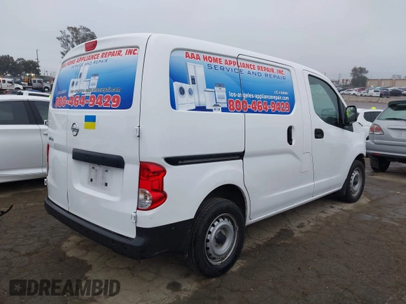 2019 Nissan NV200 SV z VIN 3N6CM0KN6KK698178, wystawiony jako IAAI lot #41915567 z przebiegiem 61 330 mil mil oraz . Historia ofert i sprzedaży dostępna na DreamBid. Obrazek 4.
