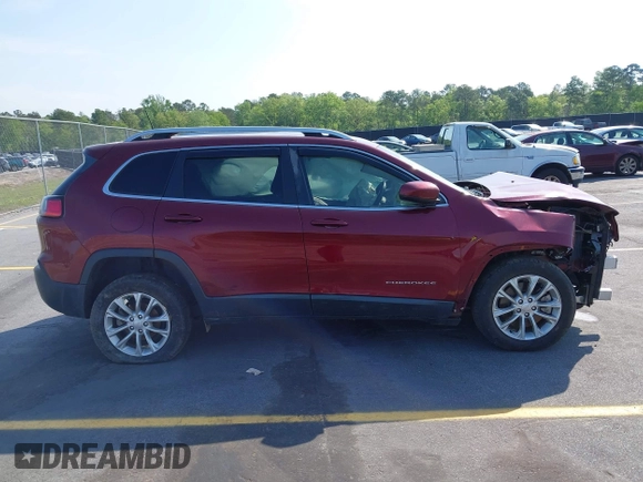 2019 Jeep Cherokee Latitude with VIN 1C4PJLCB4KD358305, listed as a IAAI auction lot 41990957 with 121,024 mi miles. Bid and sale history available at carsss.com. Image 14.