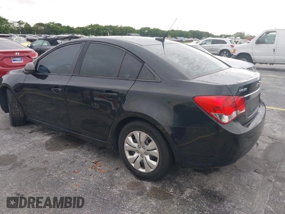2014 Chevrolet Cruze LS z VIN 1G1PA5SH8E7243705, wystawiony jako IAAI lot #42420419 z przebiegiem 178 013 mil mil oraz . Historia ofert i sprzedaży dostępna na DreamBid. Obrazek 3.